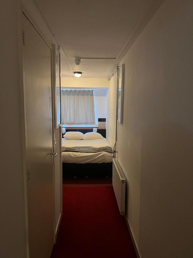 Max Hotel Amsterdam Bagian luar foto